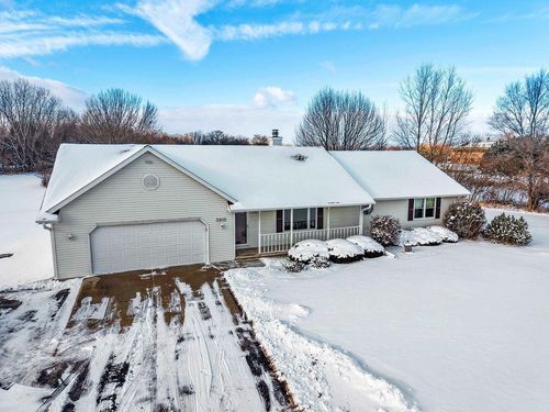 3910 Monroe Road, LEDGEVIEW, WI, 54115 | Card Image