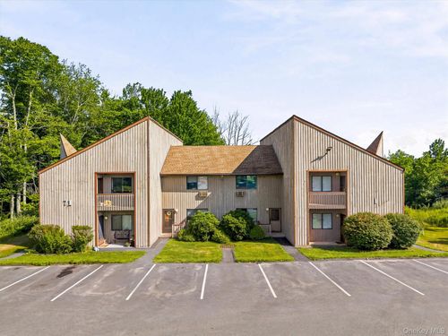 i9-71 Davos Point, Fallsburg, NY, 12789 | Card Image