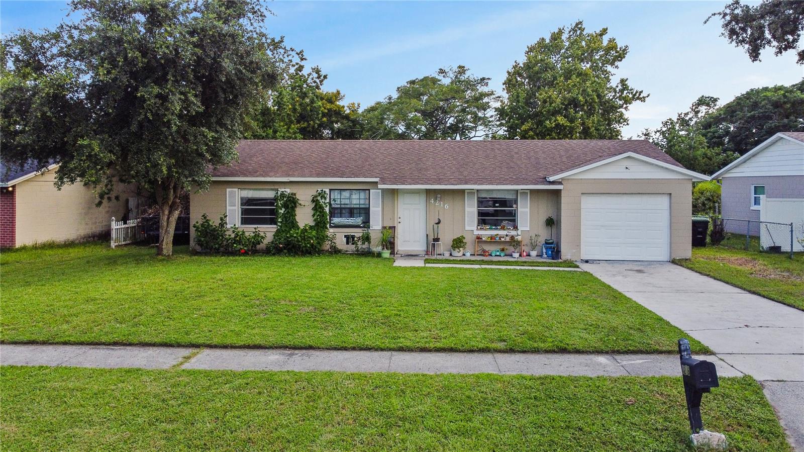 Carousel Rd, Orlando, FL 32808