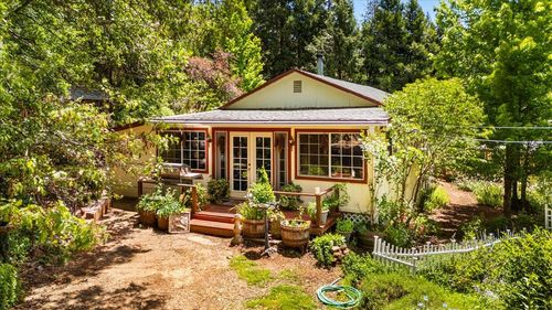 9086 La Porte Rd, Brownsville, CA, 95919-9702 | Card Image