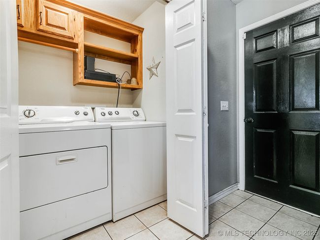 2018 Briarwood St, House other with 3 bedrooms, 2 bathrooms and null parking in Stroud OK | Image 32