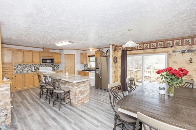 Dining & Kitchen | Image 16