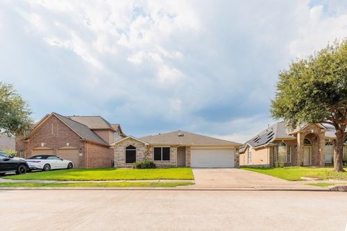 8143 Solara Bnd, Houston, TX, 77083-5044 | Card Image