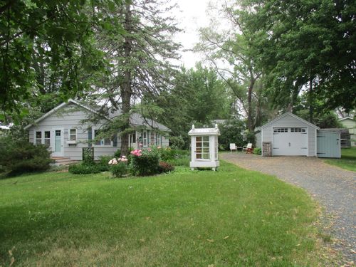 1896 Walter St, Maplewood, MN, 55109-4220 | Card Image