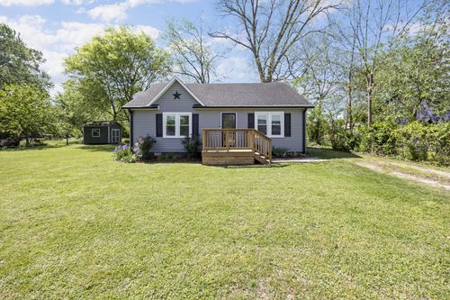 905 Nicholson St, Decherd, TN, 37324-3748 | Card Image