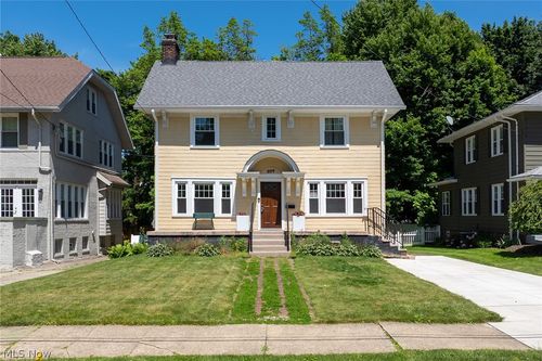 207 Casterton Ave, Akron, OH, 44303-1516 | Card Image