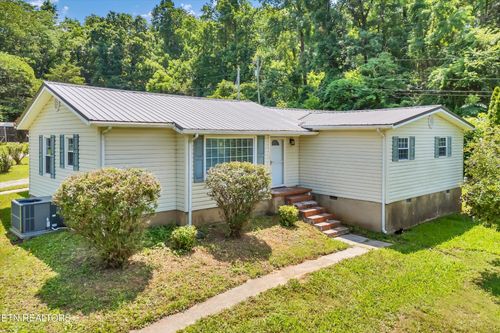 921 Niles Ferry Rd, Greenback, TN, 37742-2106 | Card Image