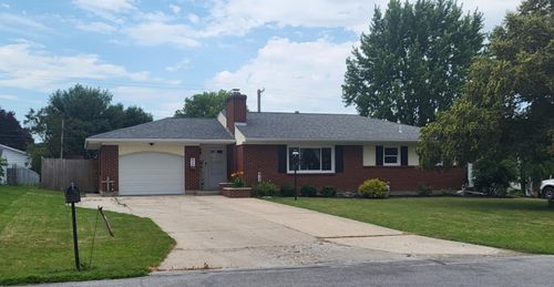 822 Barbara Ln, Wapakoneta, OH, 45895-1313 | Card Image