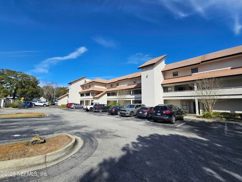 16-1307 River Hills Cir E, Jacksonville, FL, 32211-7555 | Card Image