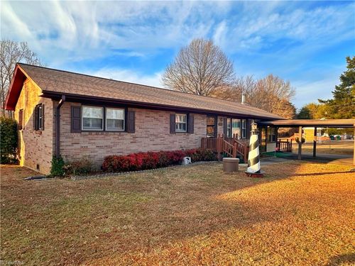 2924 Swallow Road, Reidsville, NC, 27320 | Card Image