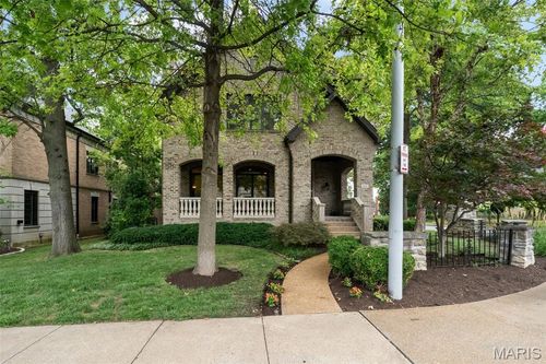 165 Gay Ave, Clayton, MO, 63105-3665 | Card Image