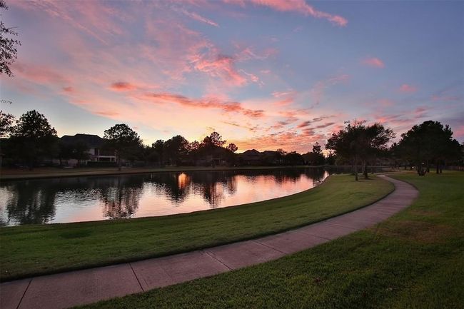 Imagine taking an evening stroll around your community and stumbling upon a site like this? You can, and it's all here in FAIRFIELD! Schedule a showing today! | Image 48