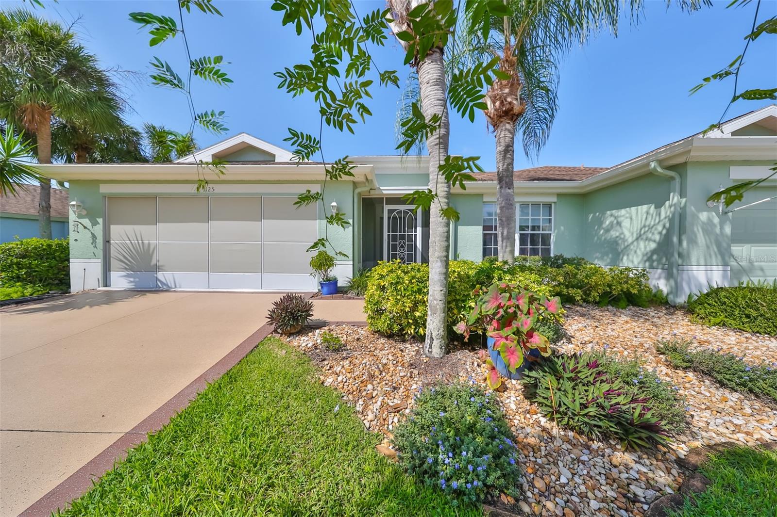 New Winsor Loop, Sun City Center, FL 33573