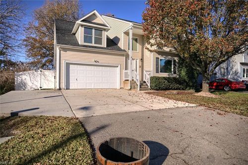 710 Ray Ave, Chesapeake, VA, 23320-6434 | Card Image