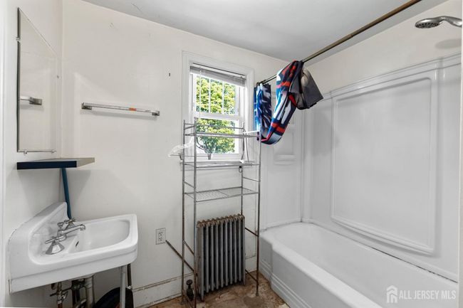 55 Washington Rd, House other with 4 bedrooms, 1 bathrooms and null parking in Sayreville NJ | Image 12