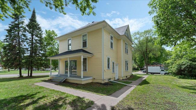 723 3 Rd St Sw, House other with 5 bedrooms, 3 bathrooms and null parking in Willmar MN | Image 33