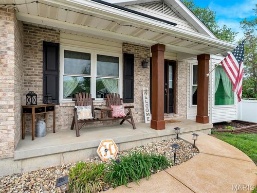 1605 Paradise Lndg, Imperial, MO, 63052-4405 | Card Image