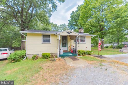1227 Rolling Ln, HARPERS FERRY, WV, 25425-4967 | Card Image