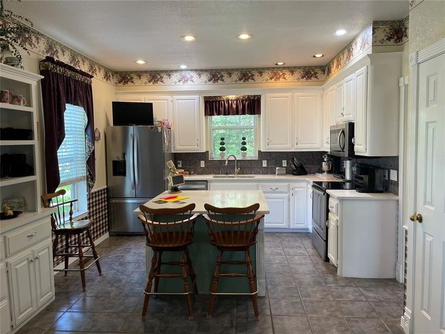 16285 S Maple Rd, House other with 3 bedrooms, 3 bathrooms and null parking in Hinton OK | Image 31