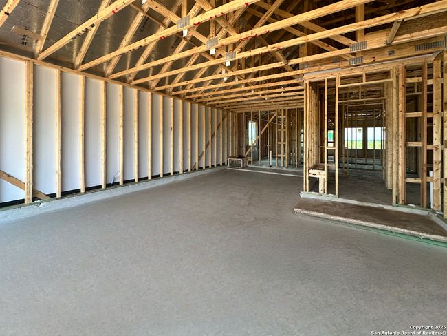 12915 Spur Holw, House other with 3 bedrooms, 3 bathrooms and null parking in Schertz TX | Image 8