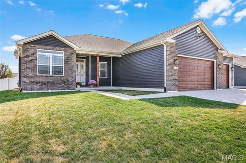 119 Reagan Dr, Troy, IL, 62294-2549 | Card Image