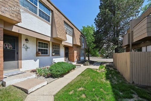 2-1131 Willow Bend Cir, Colorado Springs, CO, 80918-7034 | Card Image