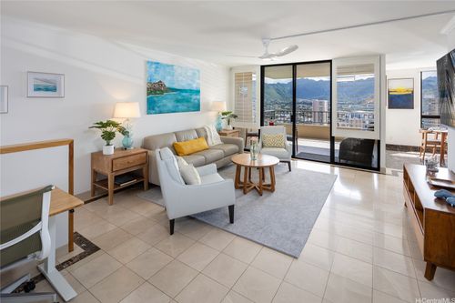 41014001-2121 Ala Wai Blvd, Honolulu, HI, 96815-2216 | Card Image