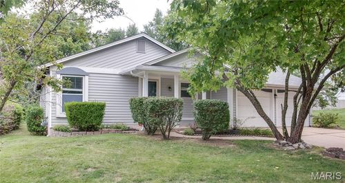 12137 Prestonpark Ln, Saint Louis, MO, 63146-4756 | Card Image