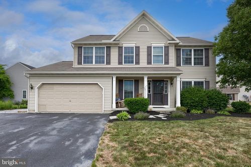 137 Pickwick Cir, PALMYRA, PA, 17078-8654 | Card Image