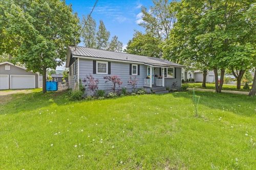 49 Russell St, Saint Albans, VT, 05478-2315 | Card Image