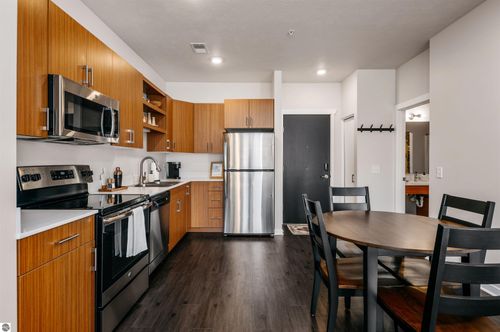 410-630-410 Garfield Avenue, Traverse City, MI, 49686 | Card Image
