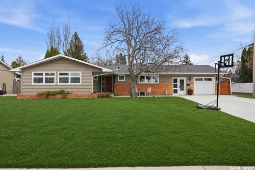 425 Bate Crescent, Saskatoon, SK, S7H3A6 | Card Image