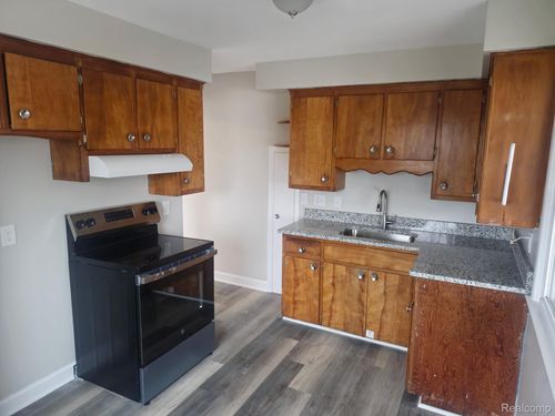 912 Markham St, Flint, MI, 48507-2569 | Card Image