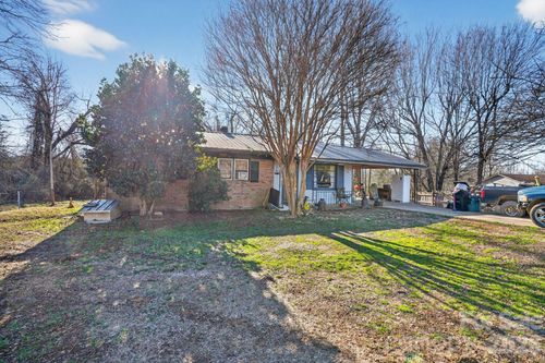 1124 Walshtown Rd, Boomer, NC, 28606-9228 | Card Image