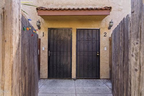 2-9051 Cedros Ave, Panorama City, CA, 91402-1657 | Card Image