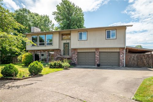 9 Liberty Ct, Longview, WA, 98632-5033 | Card Image