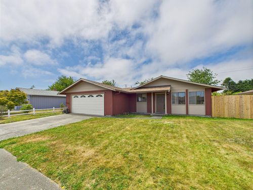 1707 Antoine Ave, Arcata, CA, 95521-4880 | Card Image