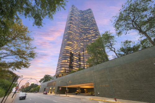 3102-505 Lake Shore Dr, Chicago, IL, 60611-6423 | Card Image