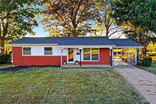 7241 Berkridge Dr, Hazelwood, MO, 63042-3027 | Card Image