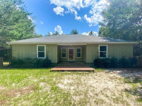 4700 Thoroughbred Dr, Milton, FL, 32583-9353 | Card Image