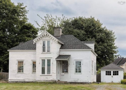 29 Willow St, Truro, NS, B2N4Z5 | Card Image