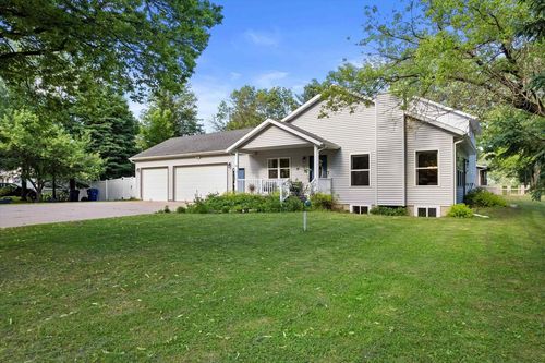 1605 Becher Drive, Wausau, WI, 54401 | Card Image