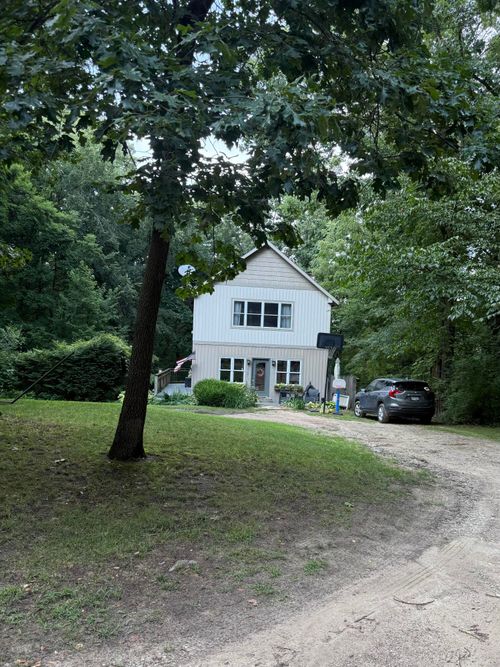 68707 Bois De Leo Dr, White Pigeon, MI, 49099-9084 | Card Image