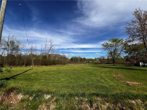 664 Wren Cir, Roaming Shores, OH, 44084-9764 | Card Image
