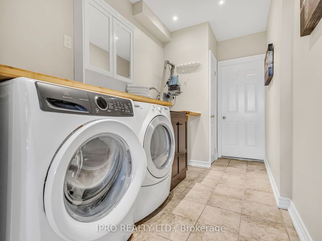 626 Deerhurst Dr, House other with 3 bedrooms, 3 bathrooms and 4 parking in Burlington ON | Image 33
