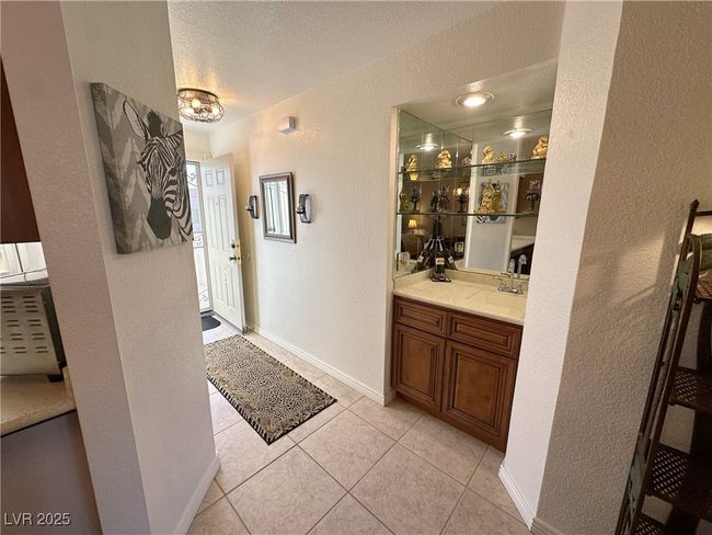 APT-302 - 2076 Mesquite Ln, Condo with 2 bedrooms, 2 bathrooms and null parking in Laughlin NV | Image 12