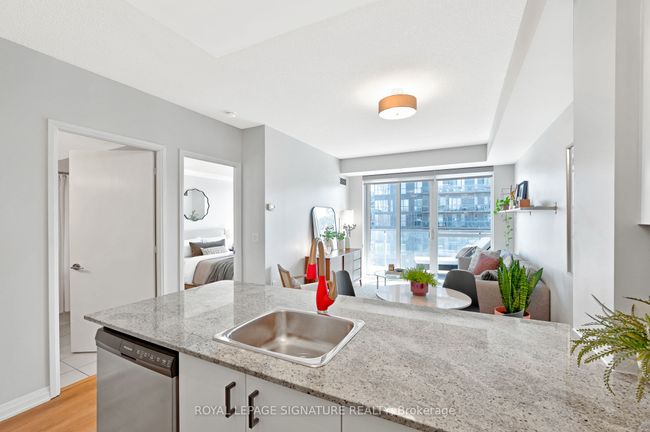 804 - 1 Cole St, Condo with 2 bedrooms, 1 bathrooms and 1 parking in Toronto ON | Image 12