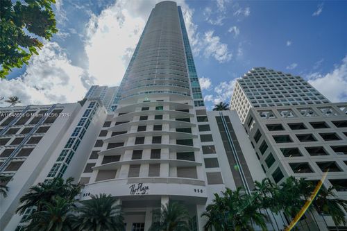 apt-302-950 Brickell Bay Dr, Miami, FL, 33131-3972 | Card Image
