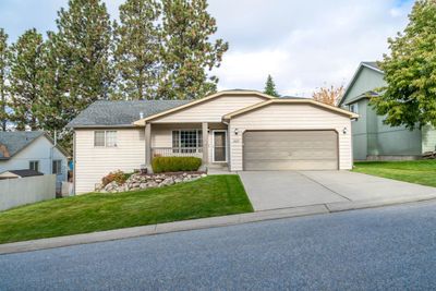 8417 E Bull Pine Ln, Home with 3 bedrooms, 2 bathrooms and null parking in Spokane Valley WA | Image 1