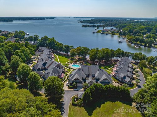 101 N Cove Key Ln, Mooresville, NC, 28117-7504 | Card Image